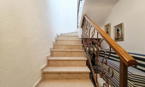 Videresalg - Fritliggende villa -
Abanilla