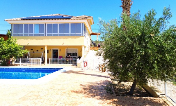 Videresalg - Fritliggende villa -
Abanilla