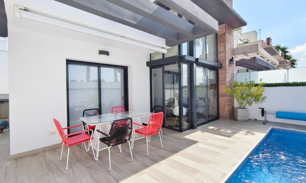 Sale - Detached Villa -
Orihuela Costa - Lomas de Cabo Roig