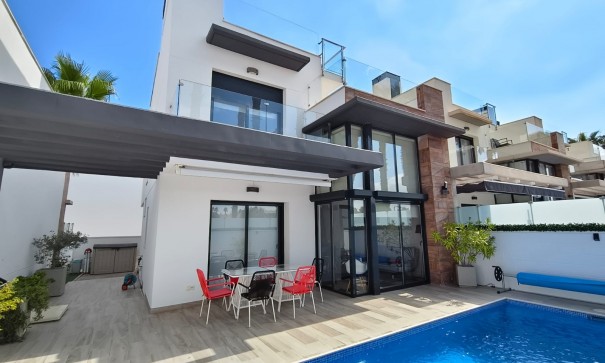 Sale - Detached Villa -
Orihuela Costa - Lomas de Cabo Roig