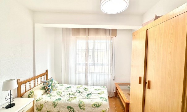 Sale - Apartment Flat -
Torrevieja - Centro