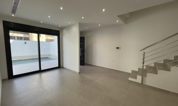 Nybyggd - Fristående villa -
Almoradí - Heredades