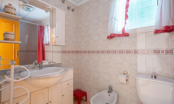 Återförsäljning - Lägenhet lägenhet -
Torrevieja - Playa del cura