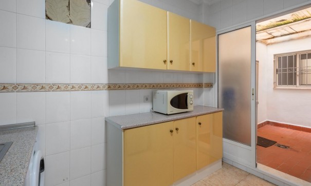 Herverkoop - Apartement Flat -
Torrevieja - Centro