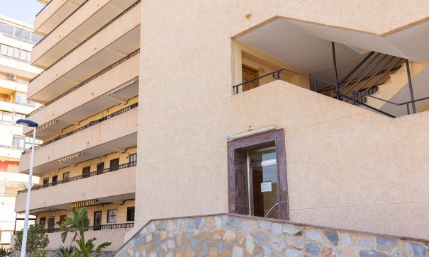 Revente - Appartement -
Torrevieja - La Mata