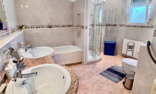 Venta - Chalet Independiente -
Benferri