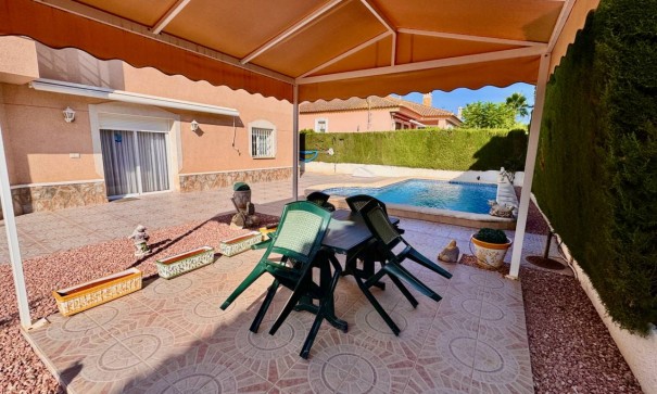 Venta - Chalet Independiente -
Benferri