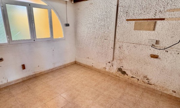 Venta - Chalet Independiente -
Benferri