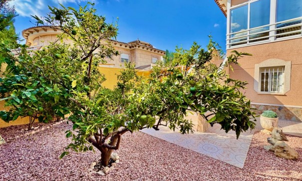 Venta - Chalet Independiente -
Benferri