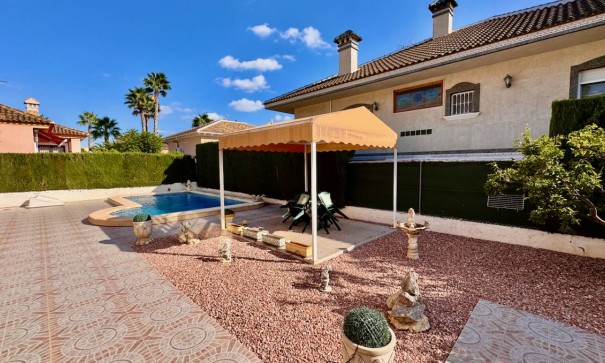 Venta - Chalet Independiente -
Benferri