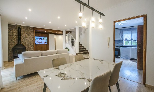 Revente - Maison de ville -
Orihuela