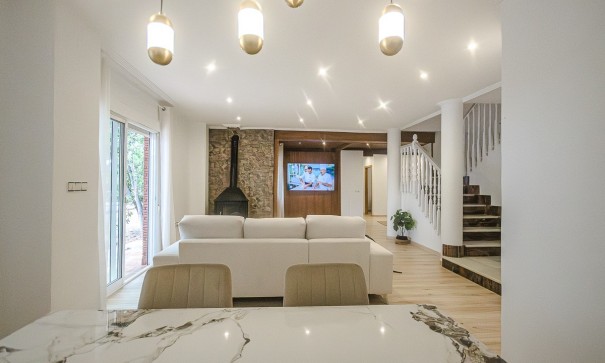 Revente - Maison de ville -
Orihuela