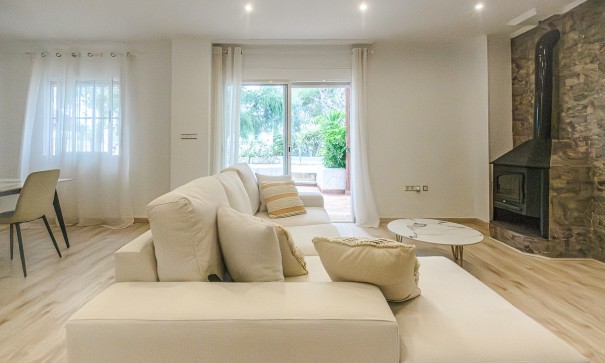 Revente - Maison de ville -
Orihuela