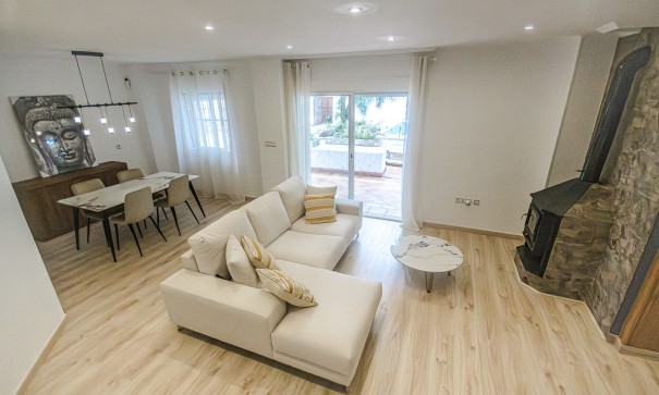 Revente - Maison de ville -
Orihuela