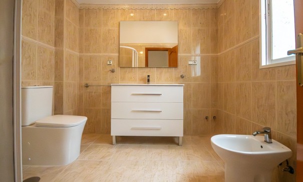 Revente - Maison de ville -
Orihuela