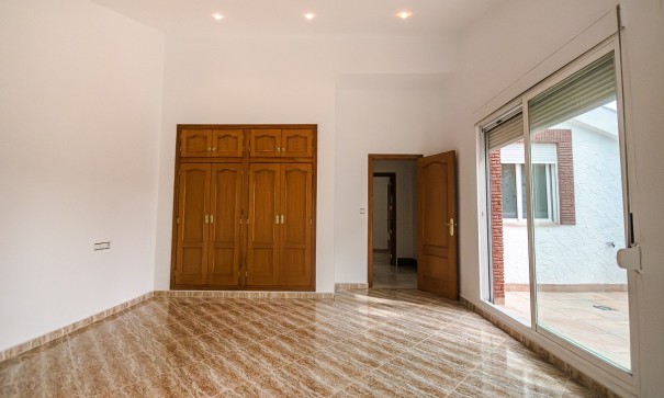 Revente - Maison de ville -
Orihuela