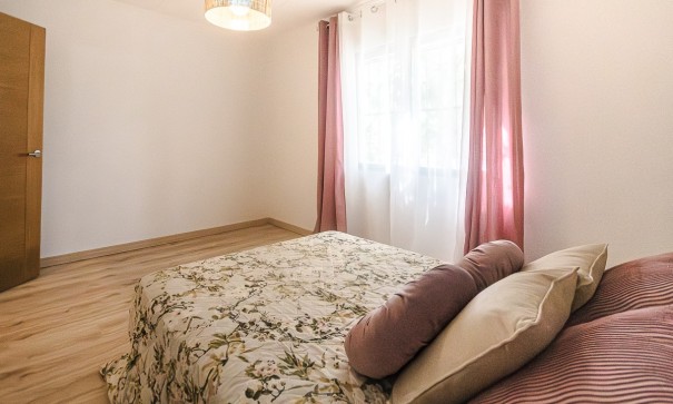 Revente - Maison de ville -
Orihuela