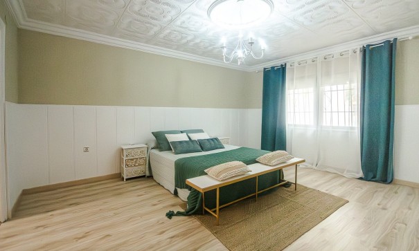 Revente - Maison de ville -
Orihuela