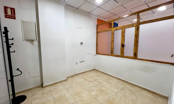 Revente - Commercial -
Beniel