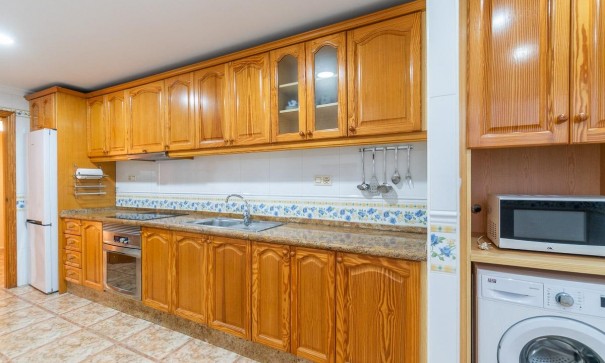 Sprzedaż - Apartament mieszkanie -
Torrevieja - Centro