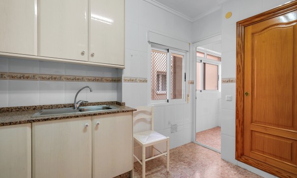 Resale - Wohnung Appartement -
Torrevieja