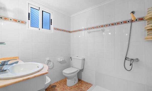 Resale - Wohnung Appartement -
Torrevieja