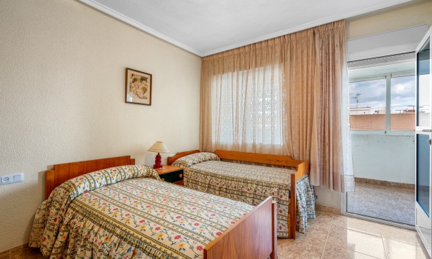 Resale - Wohnung Appartement -
Torrevieja