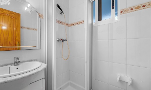 Resale - Wohnung Appartement -
Torrevieja