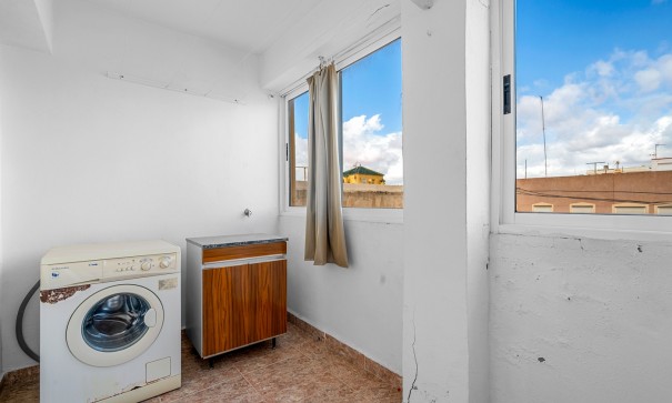 Resale - Wohnung Appartement -
Torrevieja