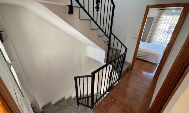 Återförsäljning - Radhus / Radhus -
Catral