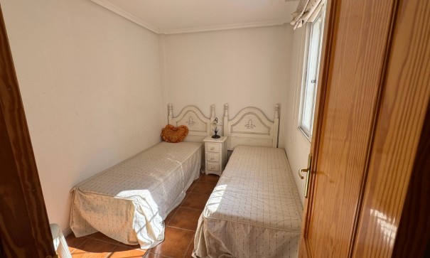 Återförsäljning - Radhus / Radhus -
Catral