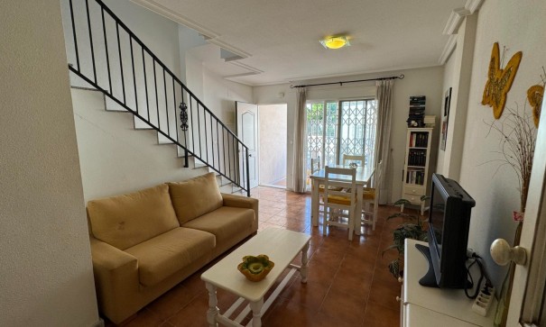 Återförsäljning - Radhus / Radhus -
Catral