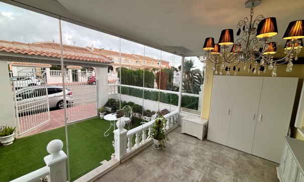 Sale - Town house -
Benijofar - Monte Azul