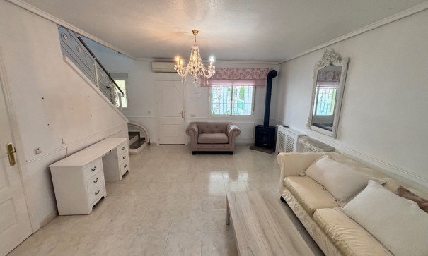 Sale - Town house -
Benijofar - Monte Azul