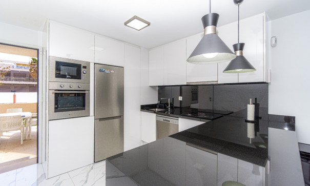 Resale - Wohnung Appartement -
Mil Palmeras - Beach