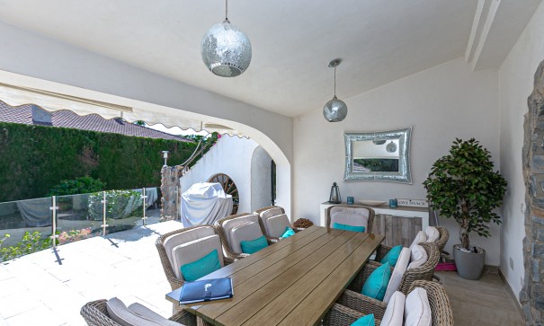 Sale - Detached Villa -
Campoamor - Lomas de Don Juan