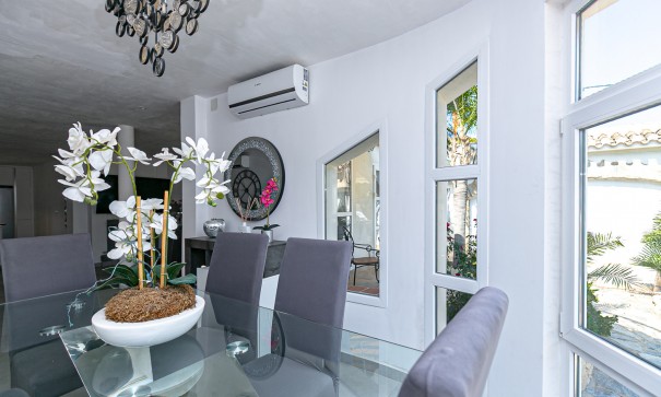 Sale - Detached Villa -
Campoamor - Lomas de Don Juan