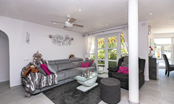 Sale - Detached Villa -
Campoamor - Lomas de Don Juan