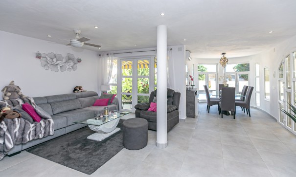 Sale - Detached Villa -
Campoamor - Lomas de Don Juan