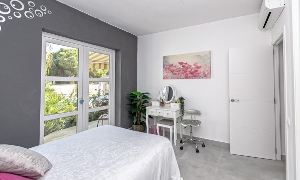 Sale - Detached Villa -
Campoamor - Lomas de Don Juan