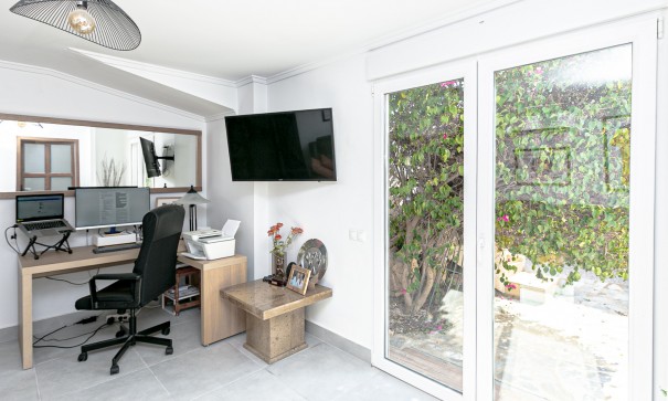 Sale - Detached Villa -
Campoamor - Lomas de Don Juan