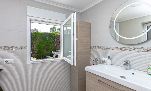 Sale - Detached Villa -
Campoamor - Lomas de Don Juan