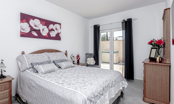 Sale - Detached Villa -
Campoamor - Lomas de Don Juan