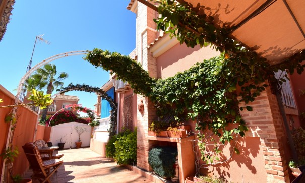 Sale - Detached Villa -
Orihuela Costa - Playa Flamenca