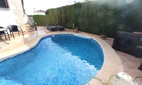 Venta - Chalet Independiente -
Algorfa - Algorfa (La Finca Golf)