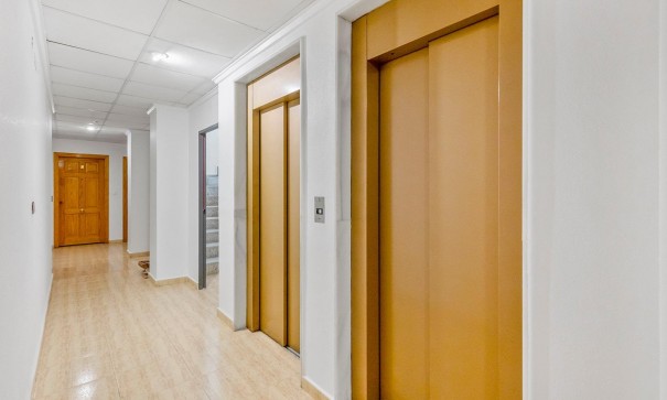 Sale - Apartment Flat -
Torrevieja - Estacion de autobuses