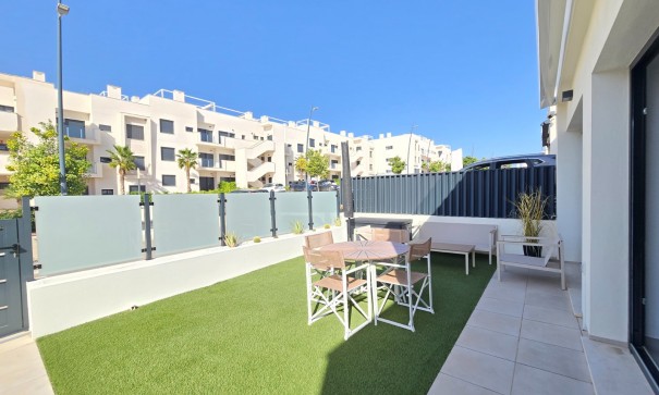 Sale - Detached Villa -
Pilar de la Horadada - Lo Romero Golf