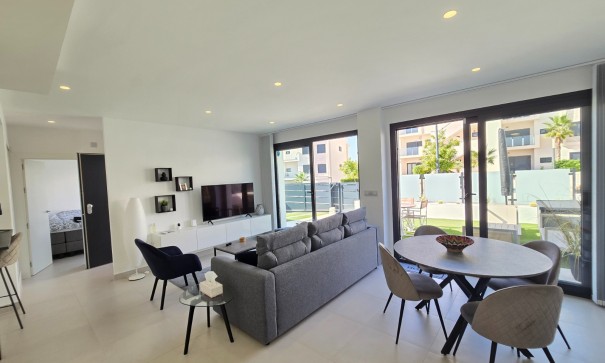 Sale - Detached Villa -
Pilar de la Horadada - Lo Romero Golf