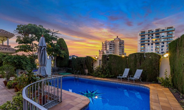 Sale - Detached Villa -
Torrevieja - La veleta