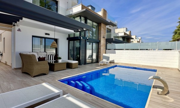 Sale - Detached Villa -
Orihuela Costa - Lomas de Cabo Roig